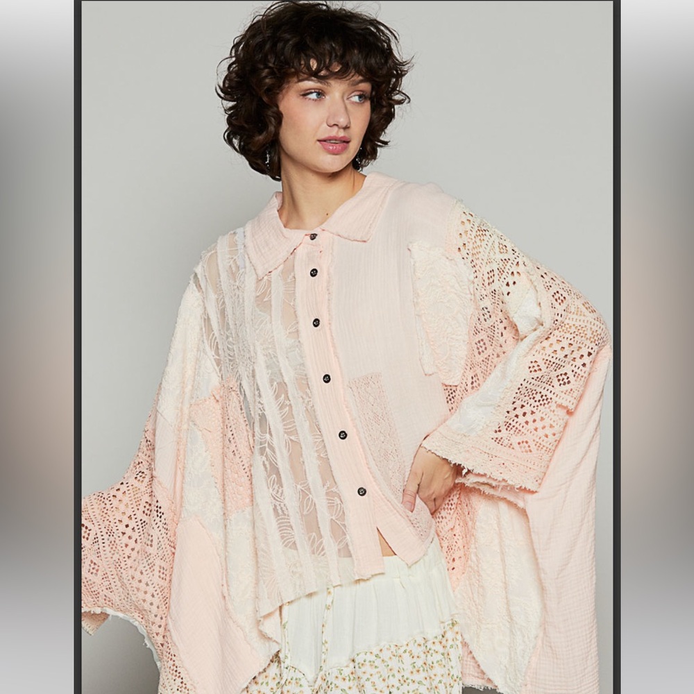 POL Oversized Lace Patchwork Blouse in Light Pink & Cream New Without Tags